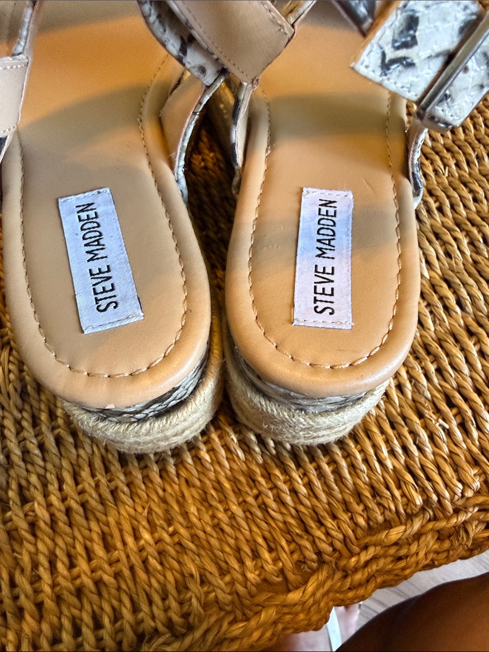 Perfect Steve Madden Snakeskin Fifer Platform Espadrille Sandals Size 9 - Picture 3 of 7